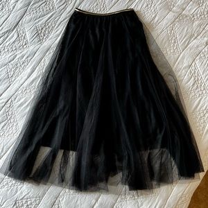 Black lace and tulle skirt w/elastic waistband